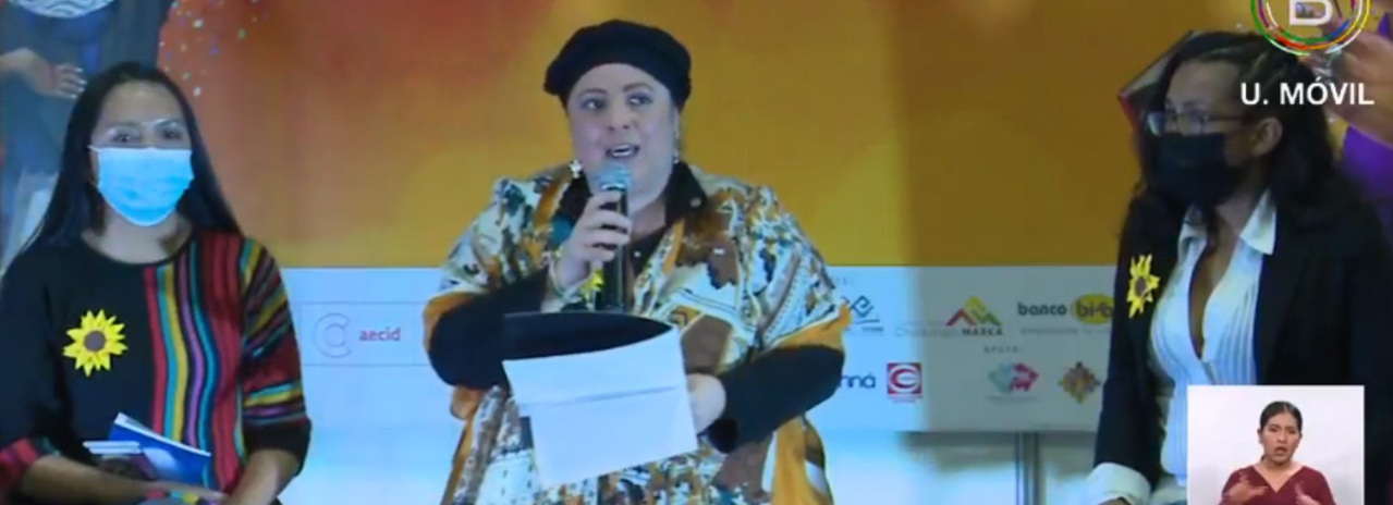 Ministra Prada presenta “Cuentos con Ajayu” que reúne las vivencias de 12 privadas de libertad