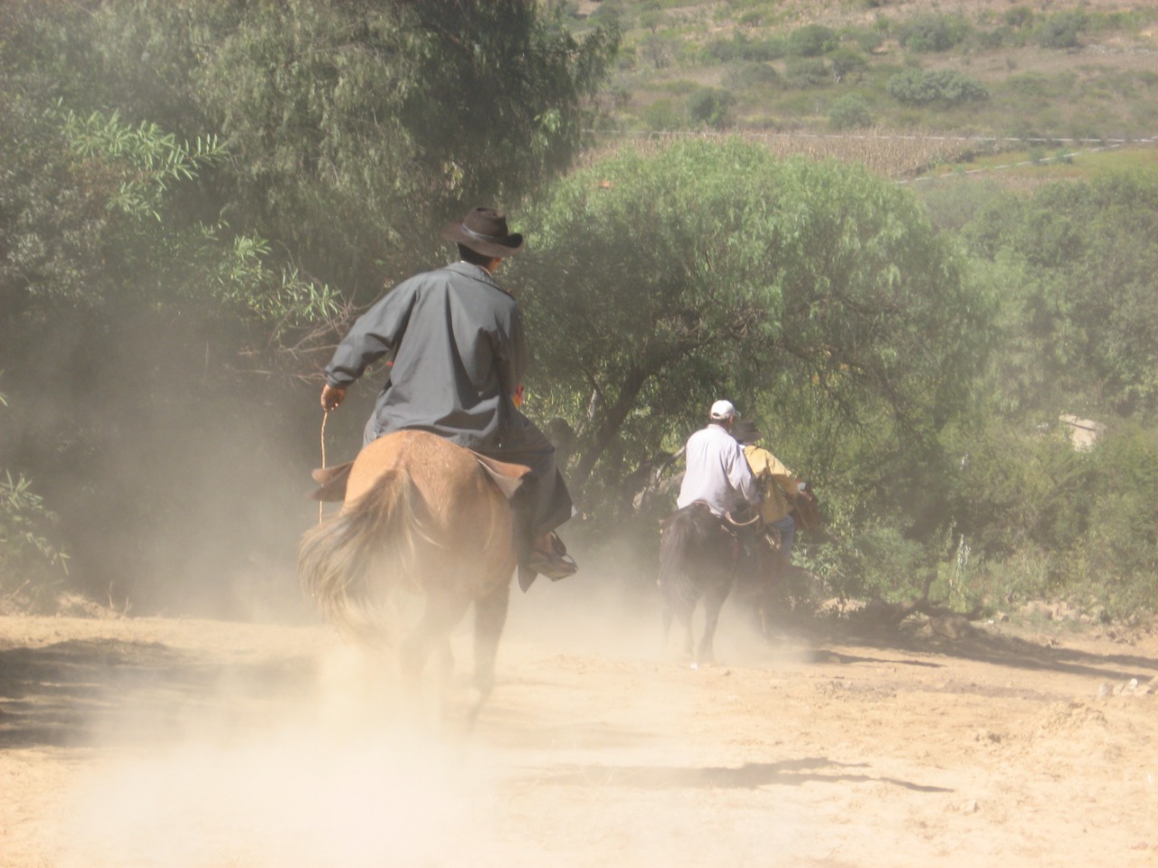 La caballería de Juana Azurduy cabalga y honra la memoria de la heroína