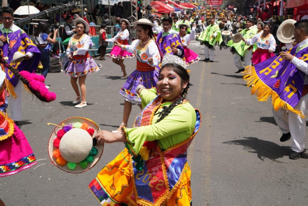 La Paz vive la entrada folklórica de la UMSA luego de dos años de receso