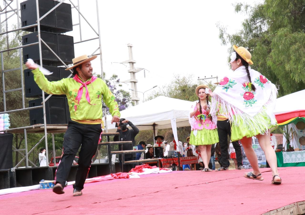 Tarija se luce en el acto de lanzamiento como Capital de la Cueca Boliviana 2022 - 2023