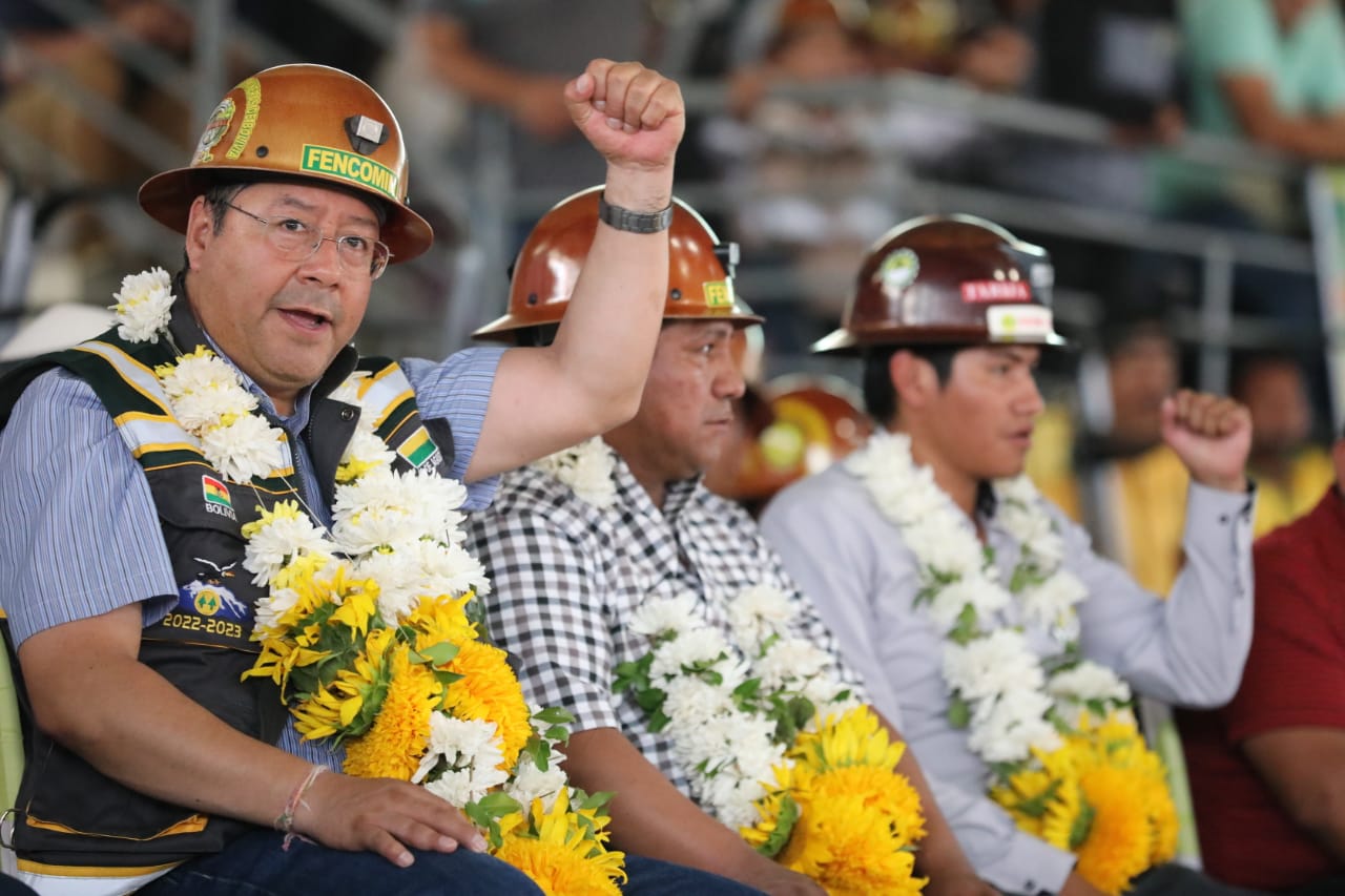 Presidente a mineros: “El Estado Plurinacional hoy nos llama a defenderlo”