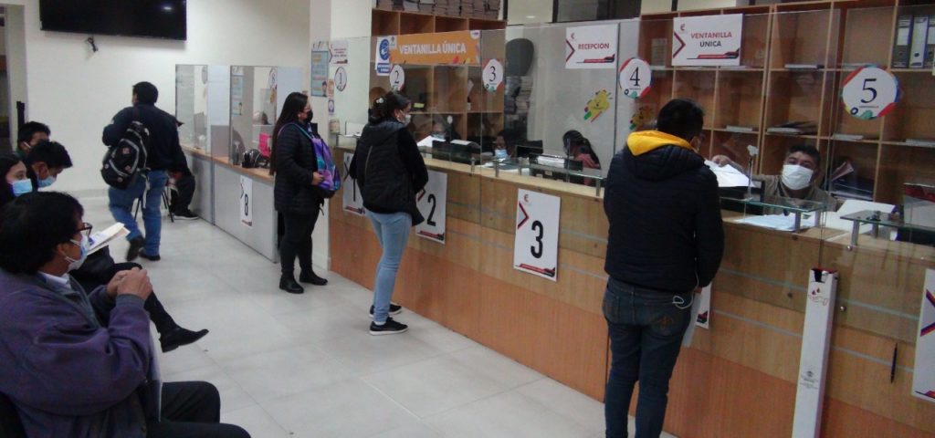 Con el apoyo del Ministerio de Trabajo, dos empleados en Pando y Beni reciben sus beneficios sociales