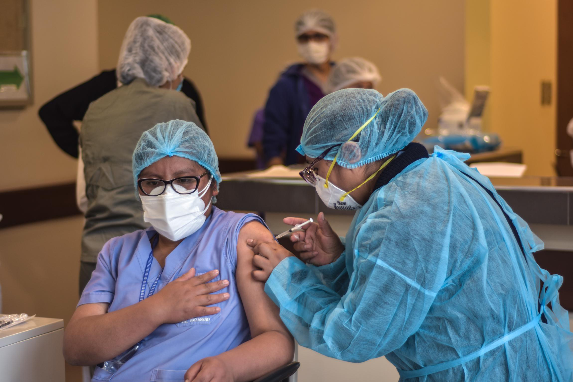 Covid 19: Salud estudia factibilidad de aplicar vacunas bivalentes 