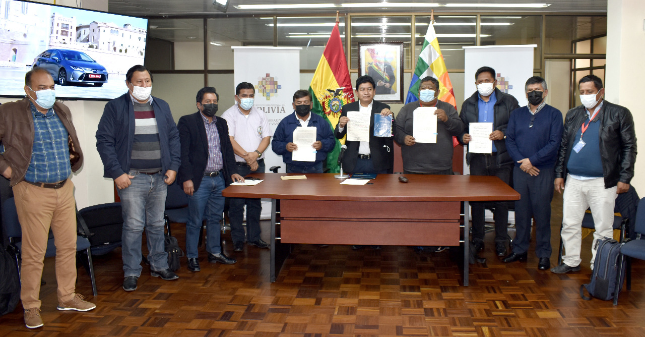 Aprueban reglamento para la emisión de Autorizaciones Previas de Vehículos Automotores