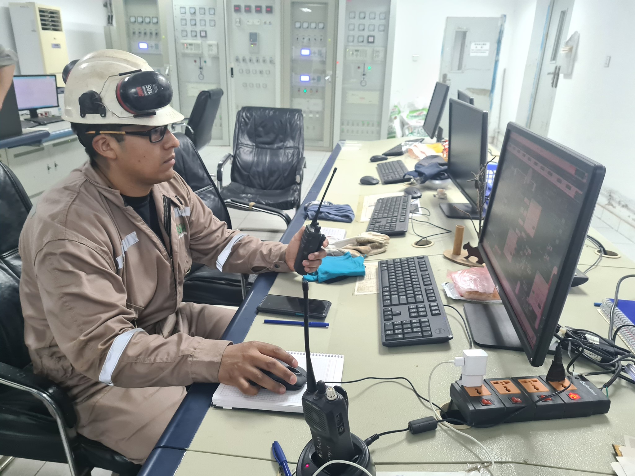 Gobierno, la COB y empresarios se reúnen este lunes para tratar el incremento salarial