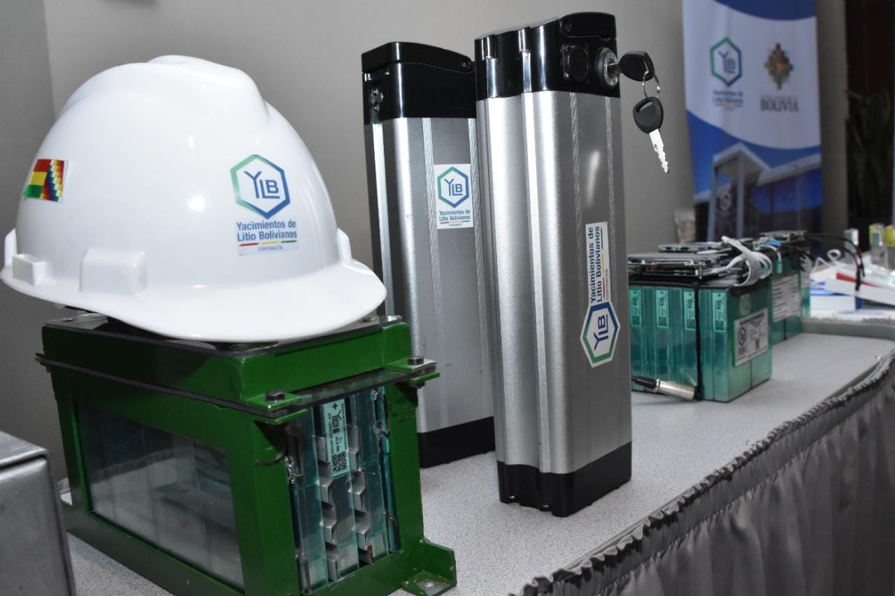 Empresas bolivianas públicas y privadas usan las baterías de litio de YLB con buenos resultados