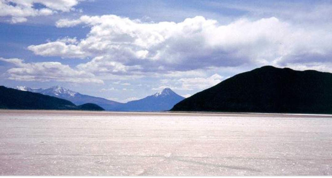 Gobierno prevé invertir más de Bs 1.330 millones para industrializar el litio en Oruro