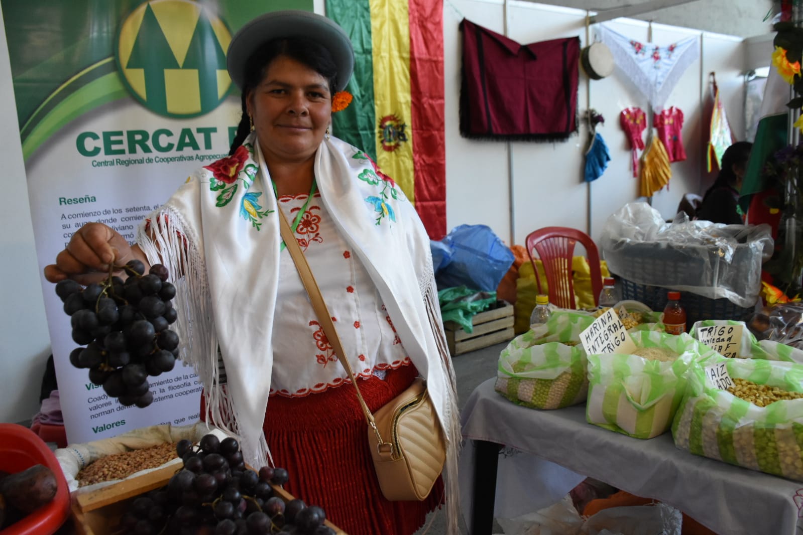 Feria de Cooperativas promueve acercamiento de los productores con el ciudadano