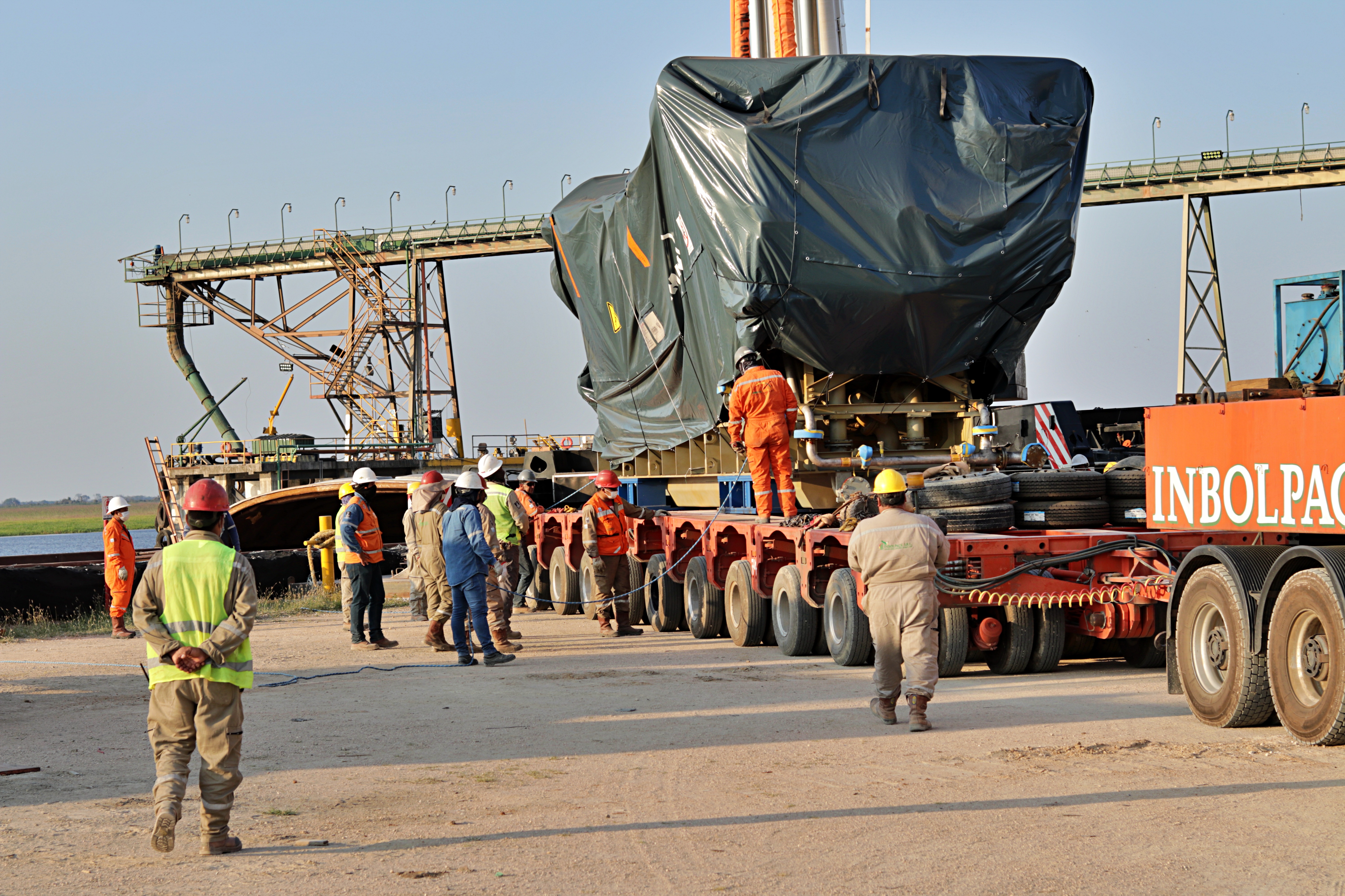 Llegan 10 motores alemanes para la Central Eléctrica de la Planta del Mutún