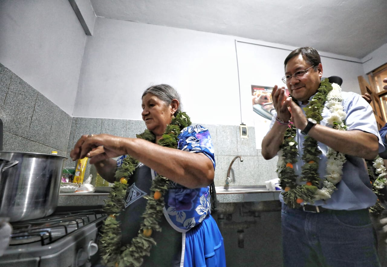 Presidente entrega 245 instalaciones de gas natural en Eterazama que beneficia a 1.270 personas