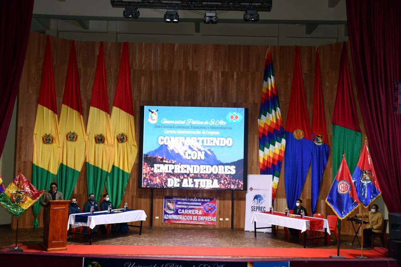 Seprec socializa sus servicios con estudiantes de la UPEA