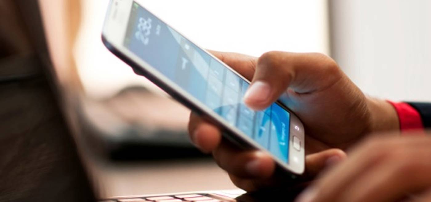 ATT anuncia que será estricta con operadoras telefónicas para que no descuenten saldo del crédito