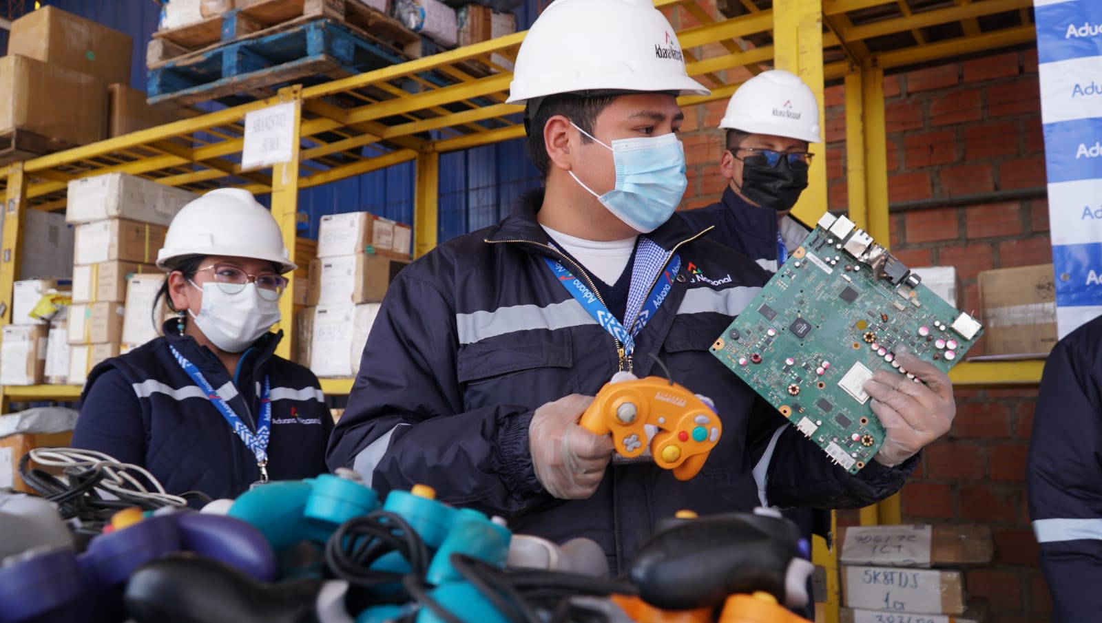 Aduana inutiliza media tonelada de aparatos electrónicos y los coloca a la “Subasta Ecológica”