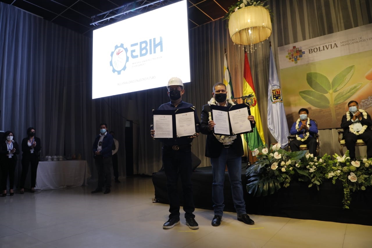 YPFB aportará materia prima para la futura planta de fertilizantes granulados 