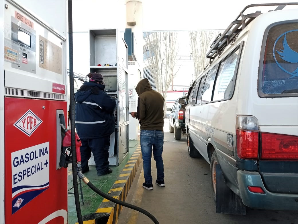 YPFB garantiza abastecimiento y prevé incrementar autonomía de carburantes