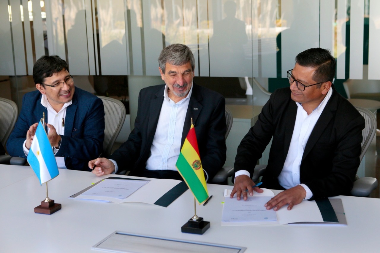 YLB y la argentina Y-TEC suscriben convenio de cooperación para desarrollar la industria del litio