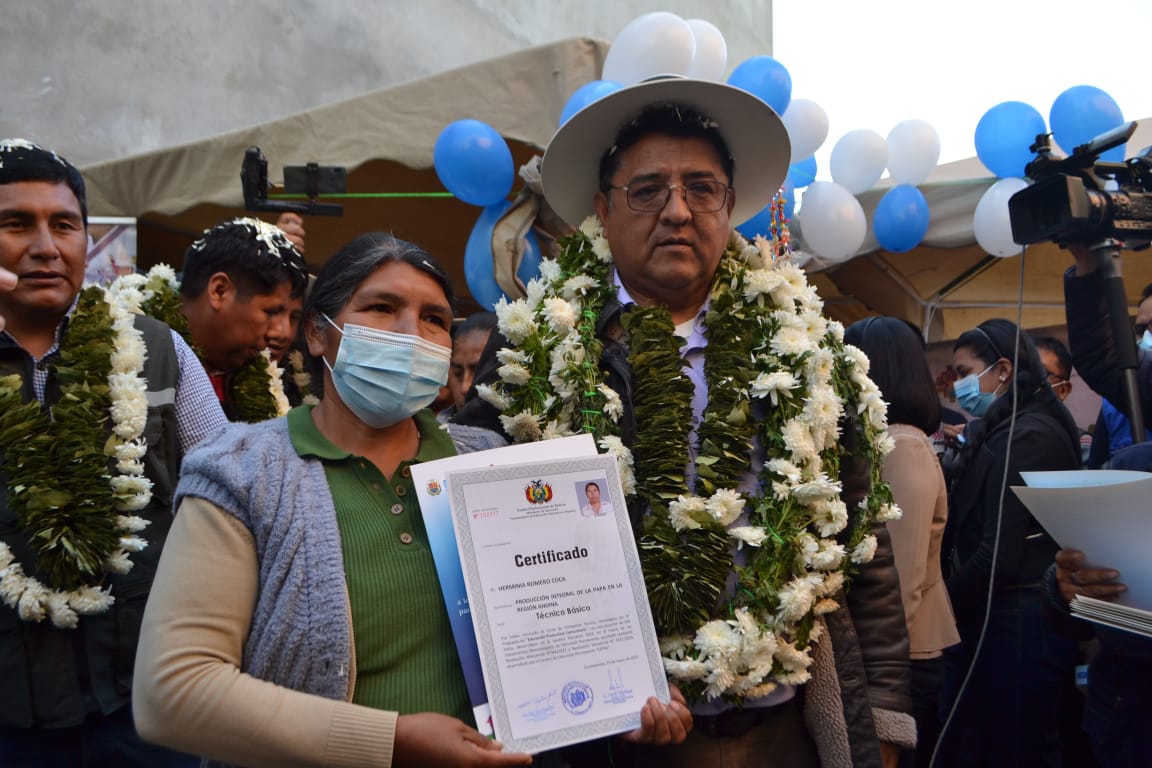 Gobierno apoya la producción agropecuaria en comunidades de Cochabamba