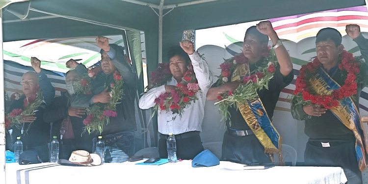 Gobierno inaugura radio base que mejorará la salud e impulsará el turismo en Yanani, Chuquisaca