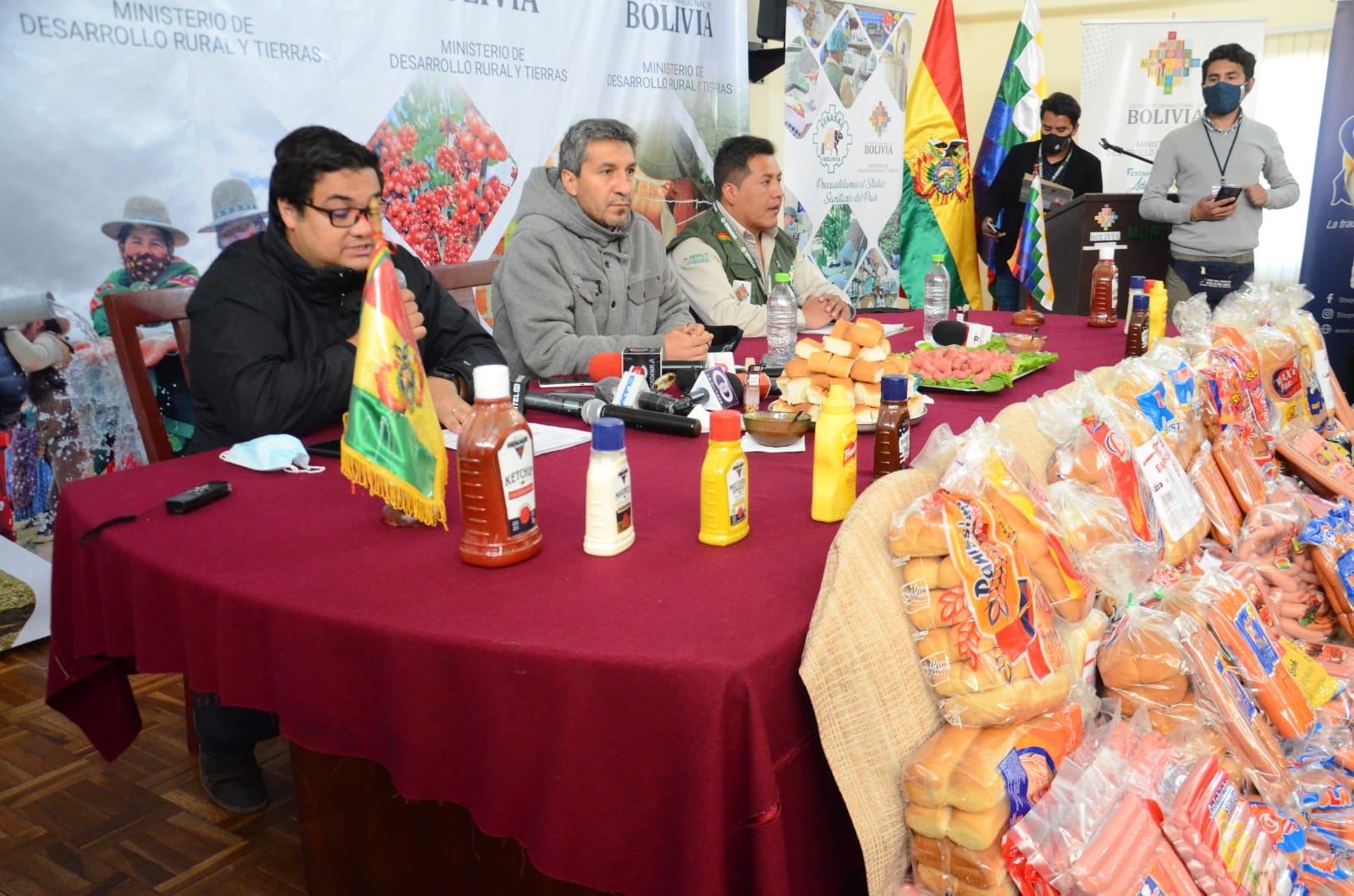 Senasag autoriza venta de 807 productos de consumo en San Juan en todo el país