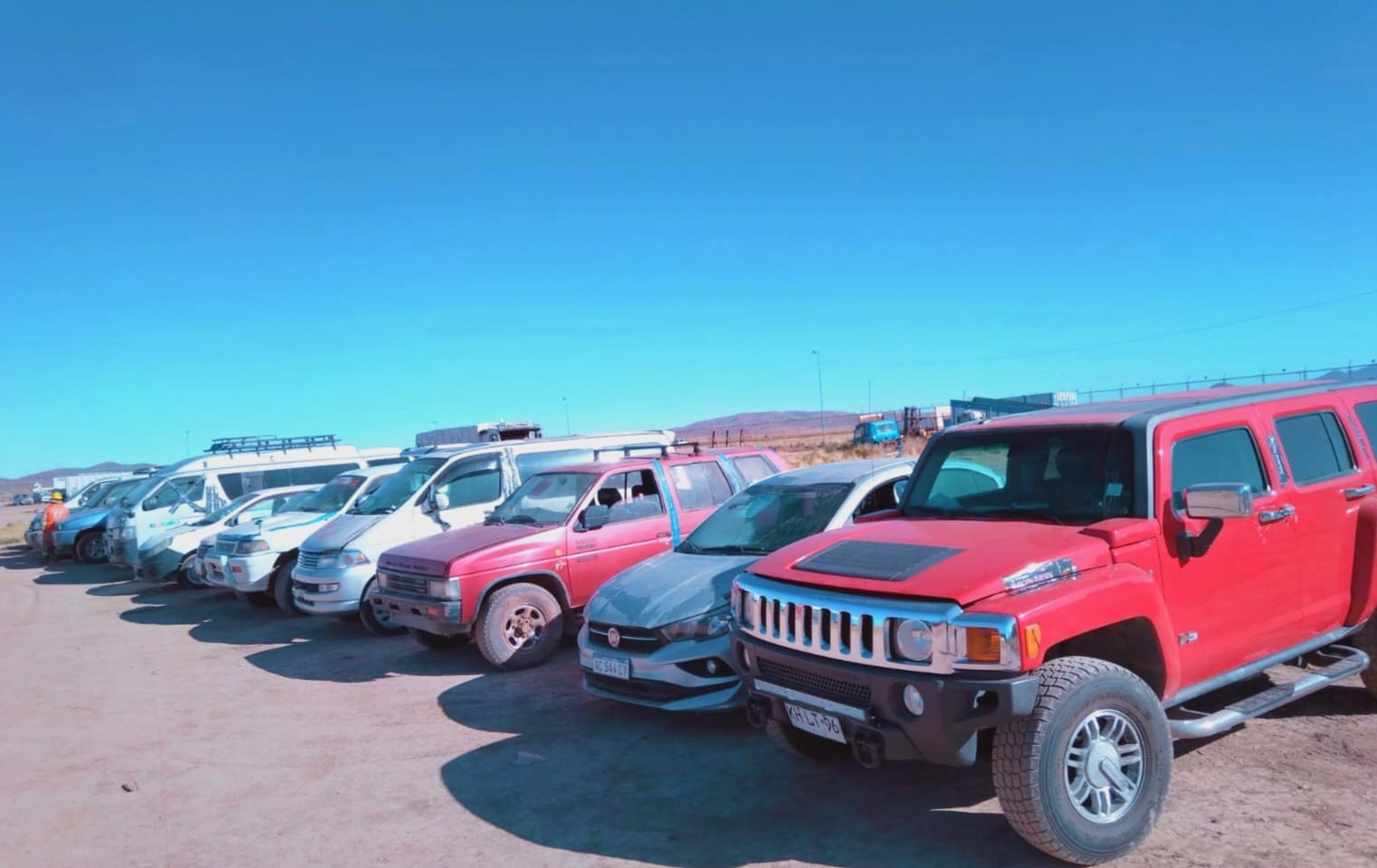 Aduana comisa 22 vehículos indocumentados que presuntamente ingresaron por Chile 