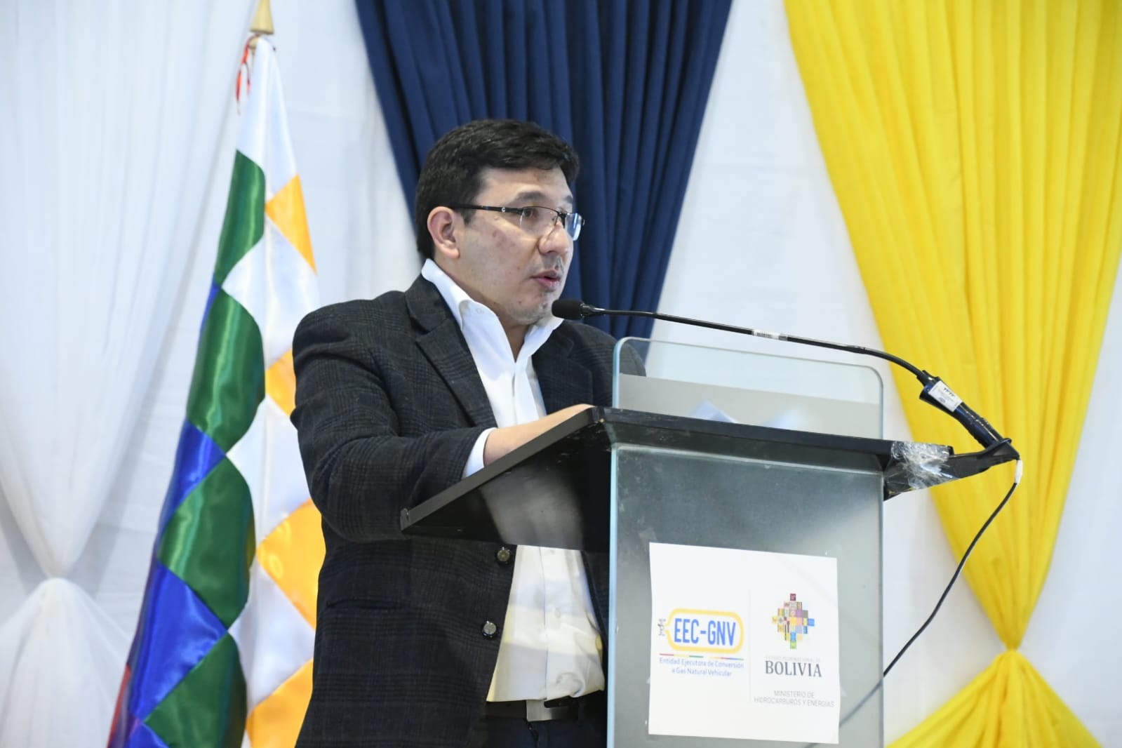 Gobierno lanza programa de conversión a GNV con kits de quinta generación