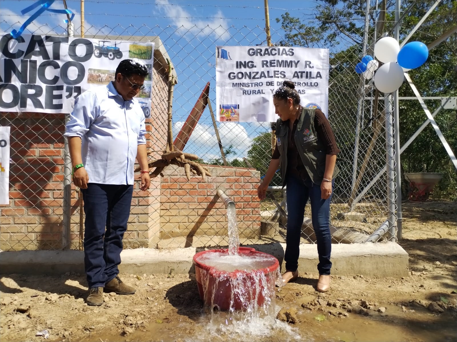 Gobierno entrega sistemas de agua para incentivar la producción agropecuaria en Yapacaní