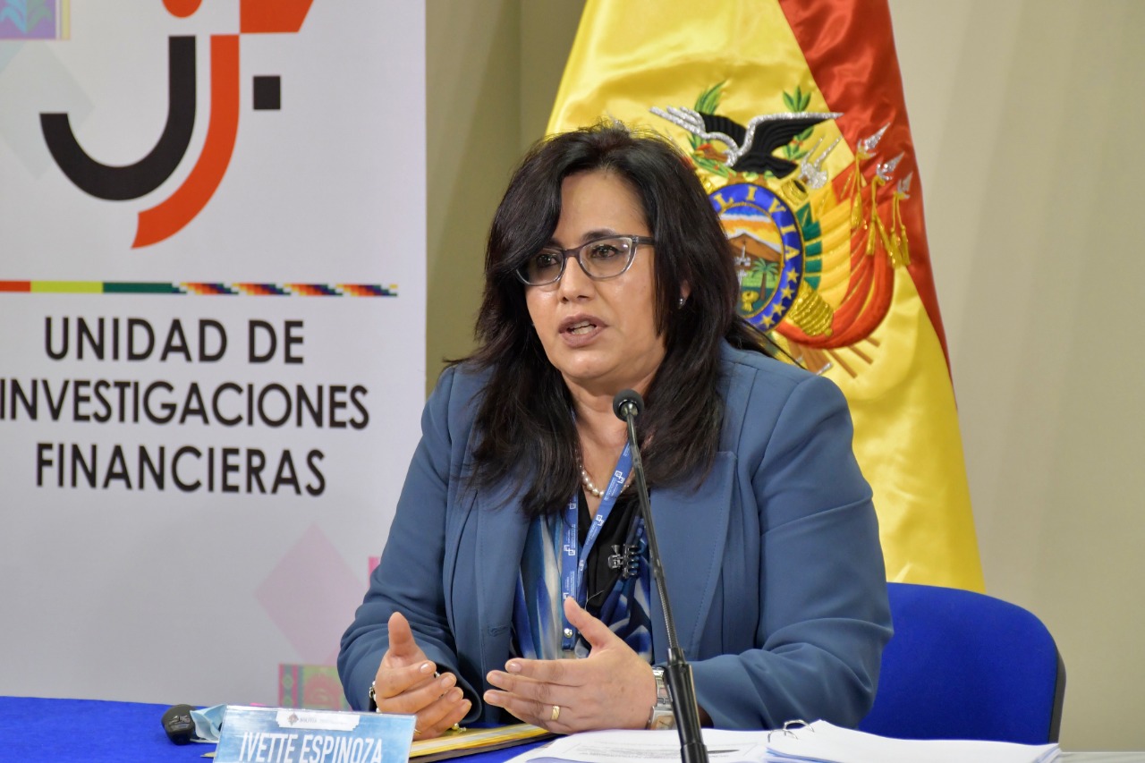 Aprueban programa para promover el acceso a los servicios financieros, seguros y pensiones