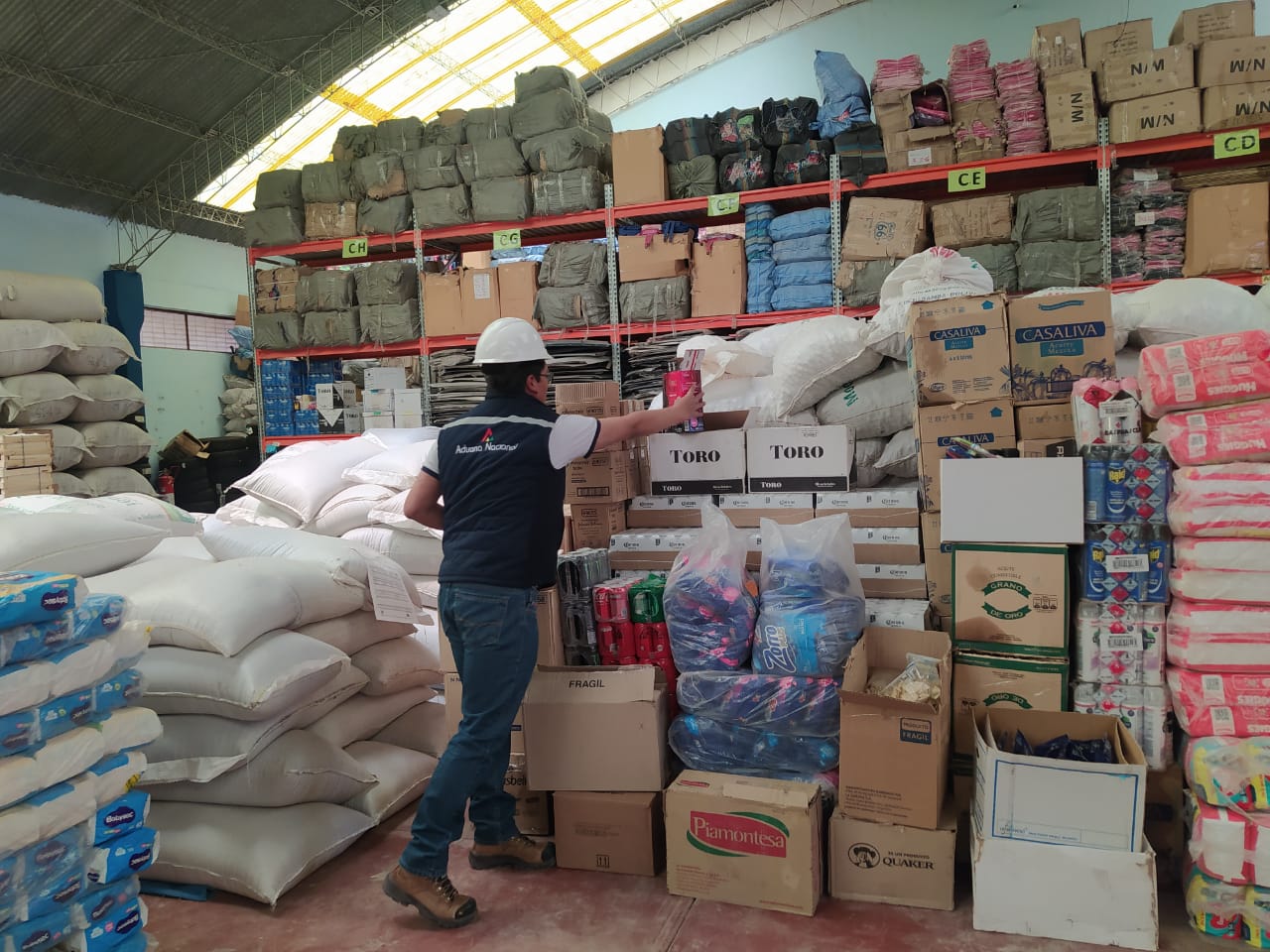 Aduana comisa 331 toneladas de alimentos de contrabando en Potosí