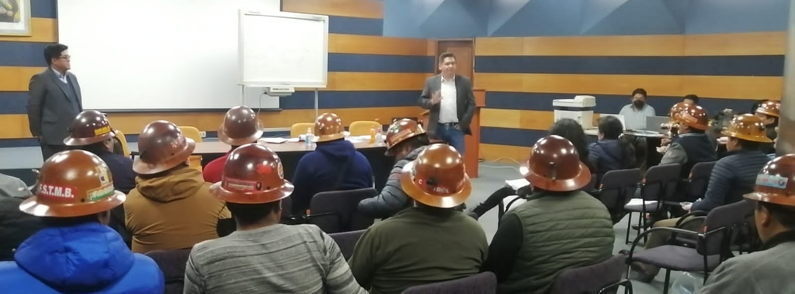 Mineros de Huanuni rompen el diálogo, Gobierno ve posición radical y asegura que el pedido fue atendido