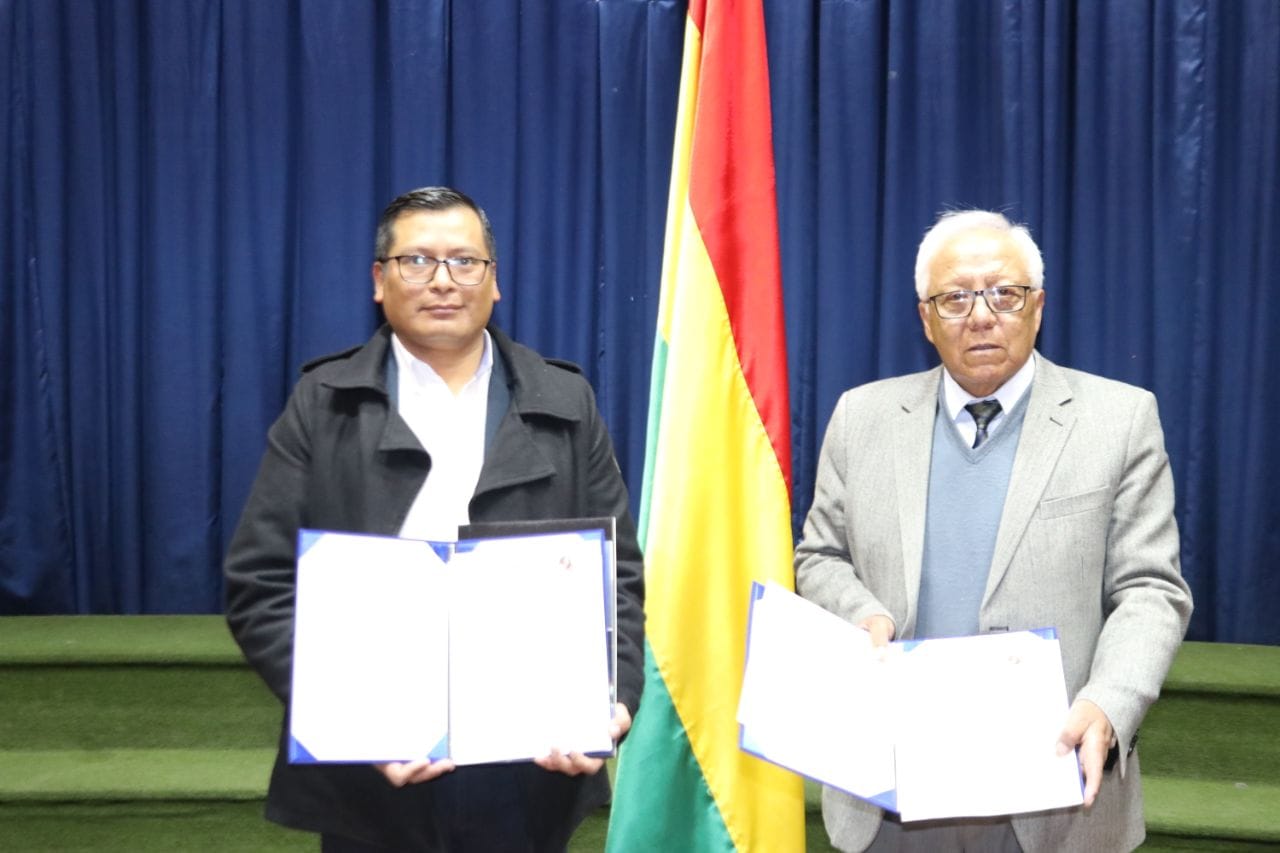 YLB y la Tomás Frías firman convenio para fortalecer la formación de futuros profesionales