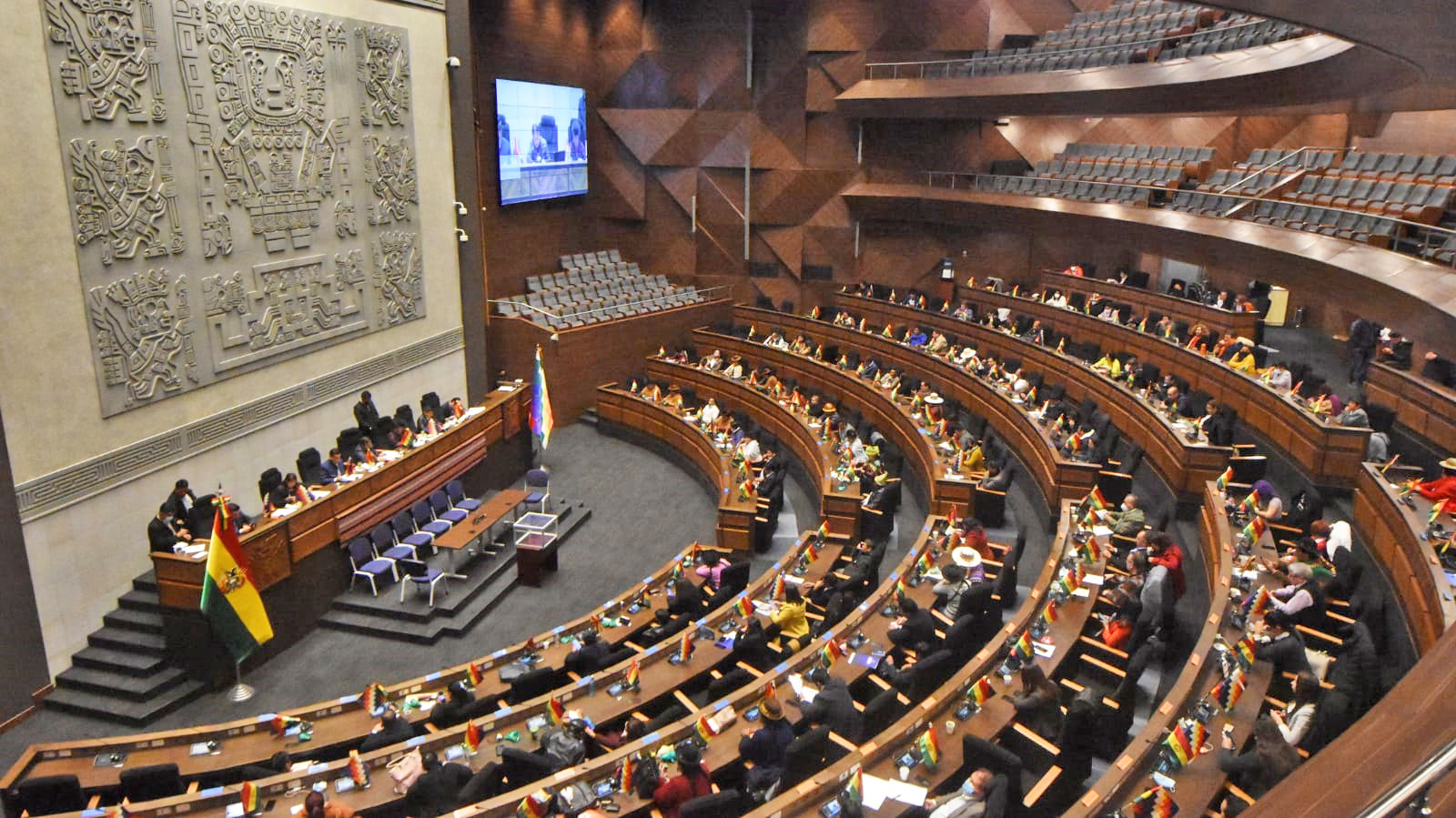 Diputados tratarán cinco proyectos de ley de exploración y explotación hidrocarburífera