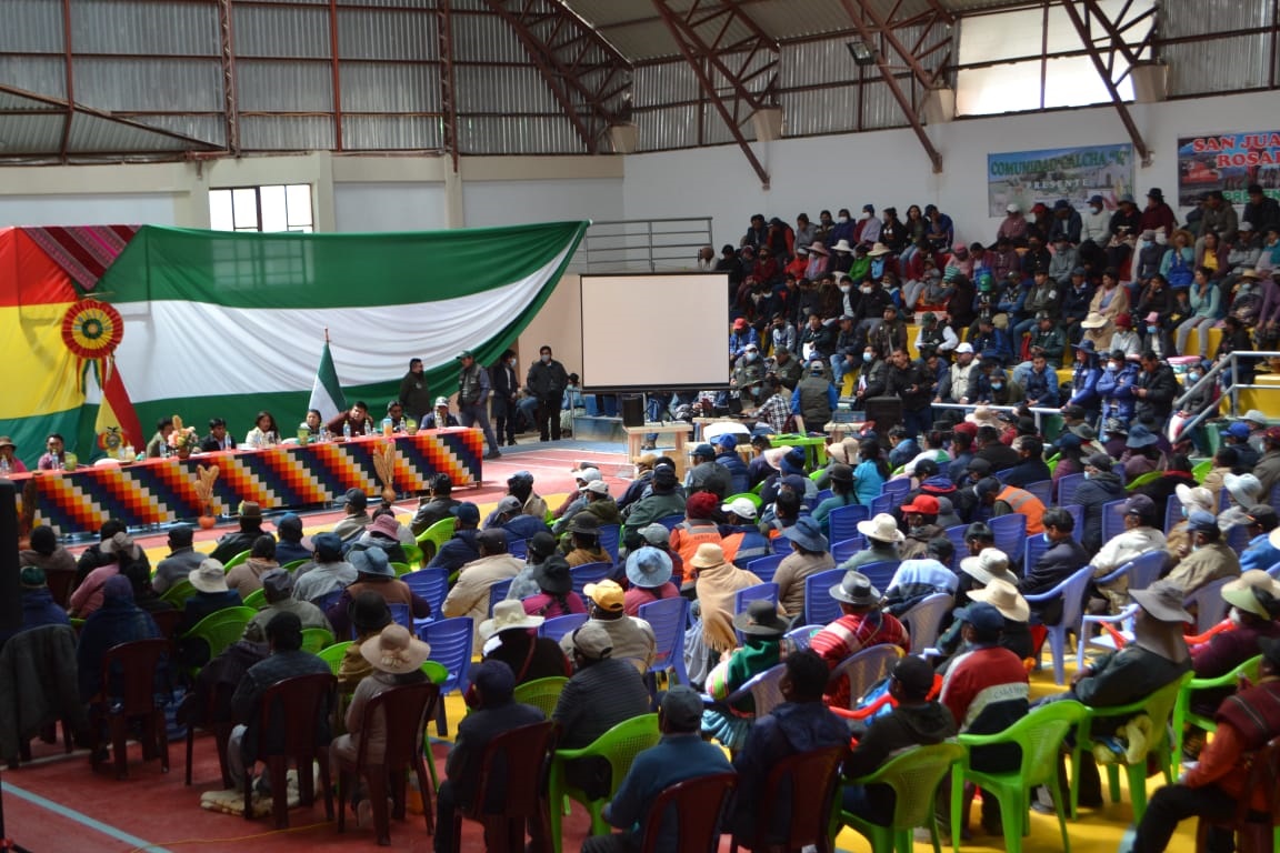 Gobierno coordina con productores el fortalecimiento de la producción de quinua 