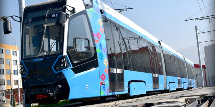 El martes empieza a operar el tren metropolitano en Cochabamba, aún se trabaja en el costo del pasaje