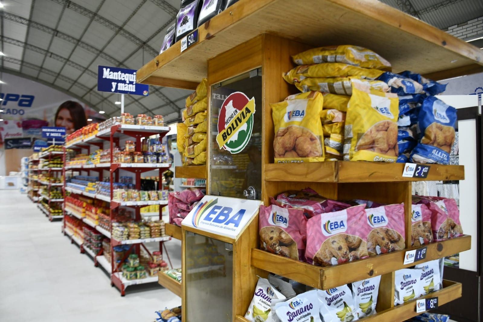 Gobierno inaugura supermercado Macroemapa en la ciudad de Santa Cruz