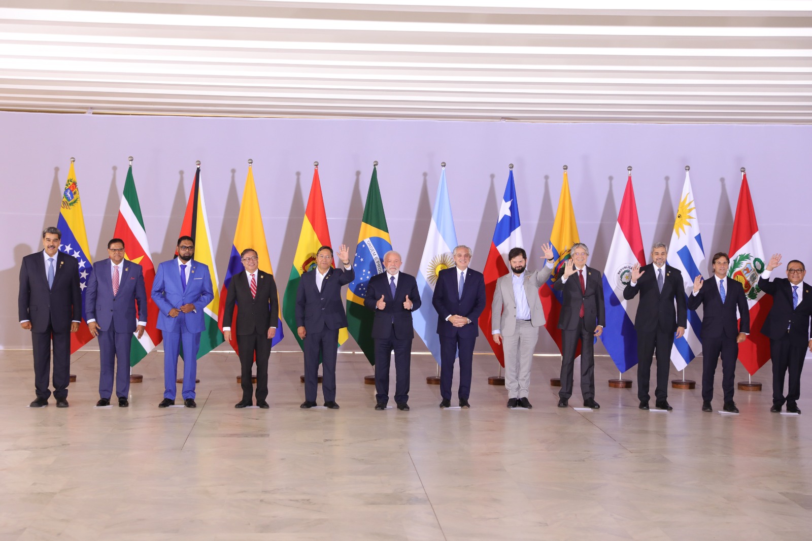 Presidente Luis Arce plantea mantener a la Unasur en lugar de conformar una nueva institucionalidad