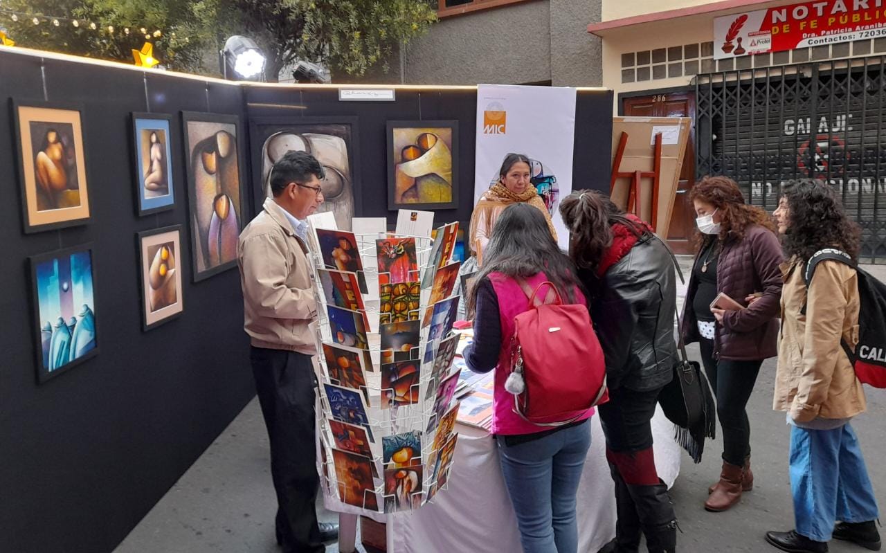  Emprendedores y artistas brillaron en la “Noche de estrellas” de BancoSol en La Paz 