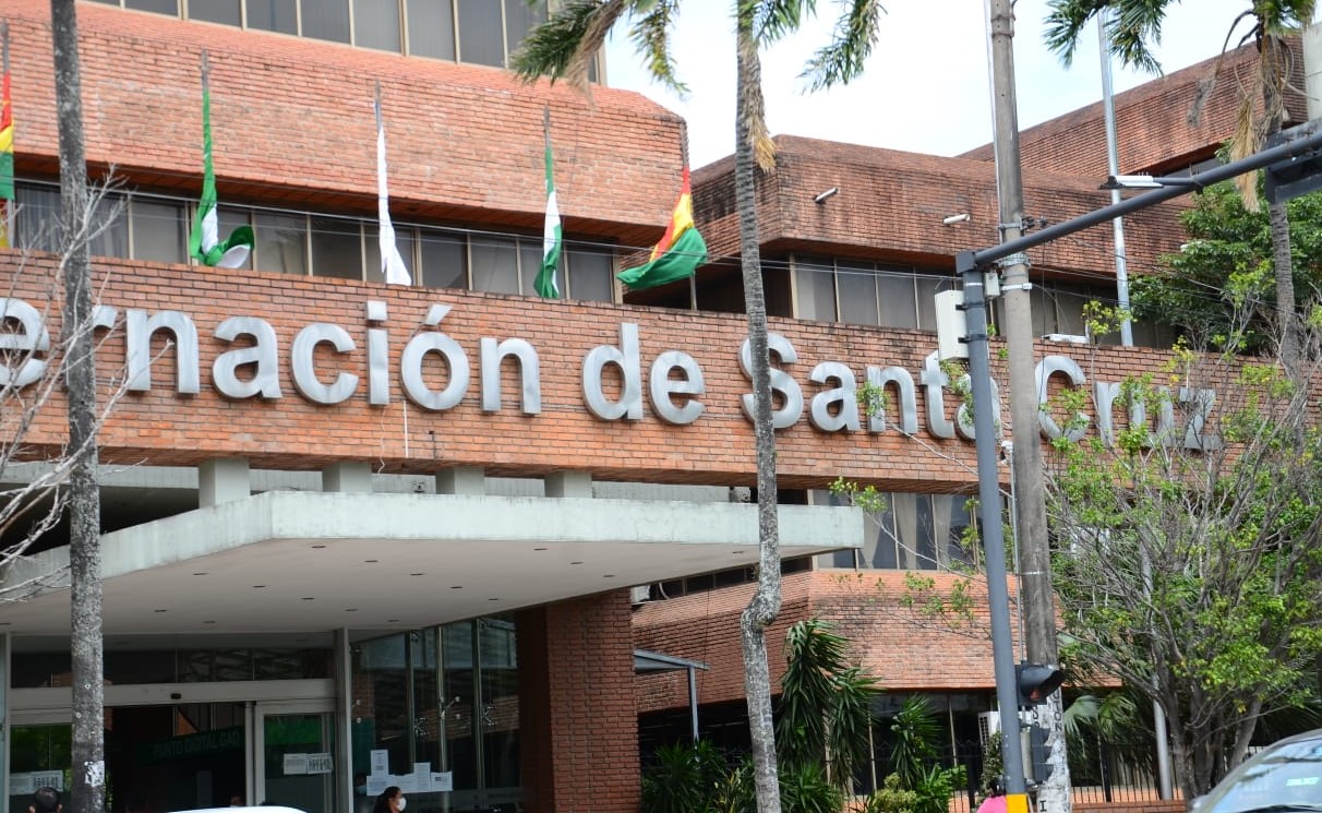 Gobernación de Santa Cruz tiene 2.345 funcionarios, el más alto de los gobiernos departamentales