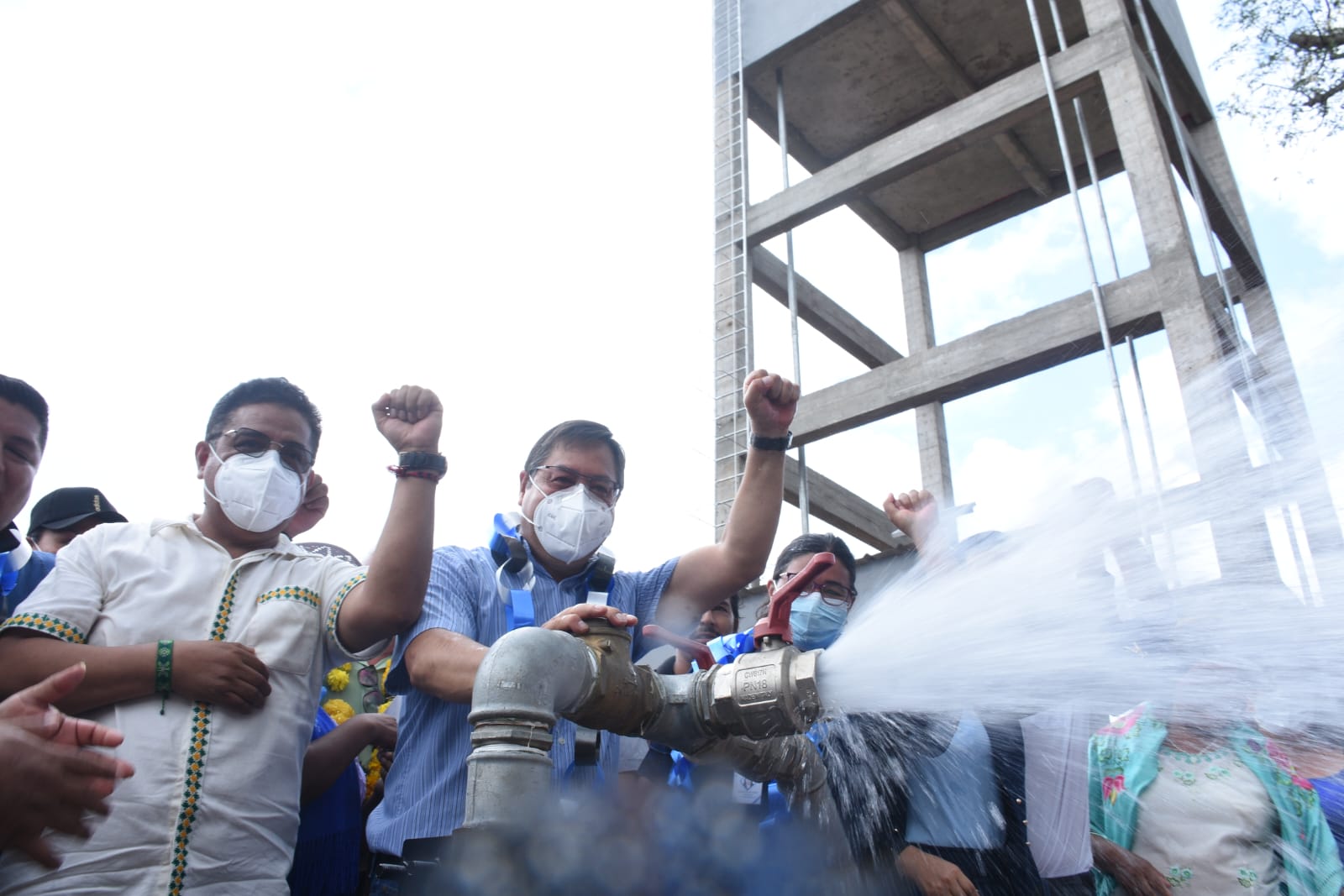 Presidente entrega sistema de riego tecnificado en la comunidad tarijeña Palmar Grande (amplia)