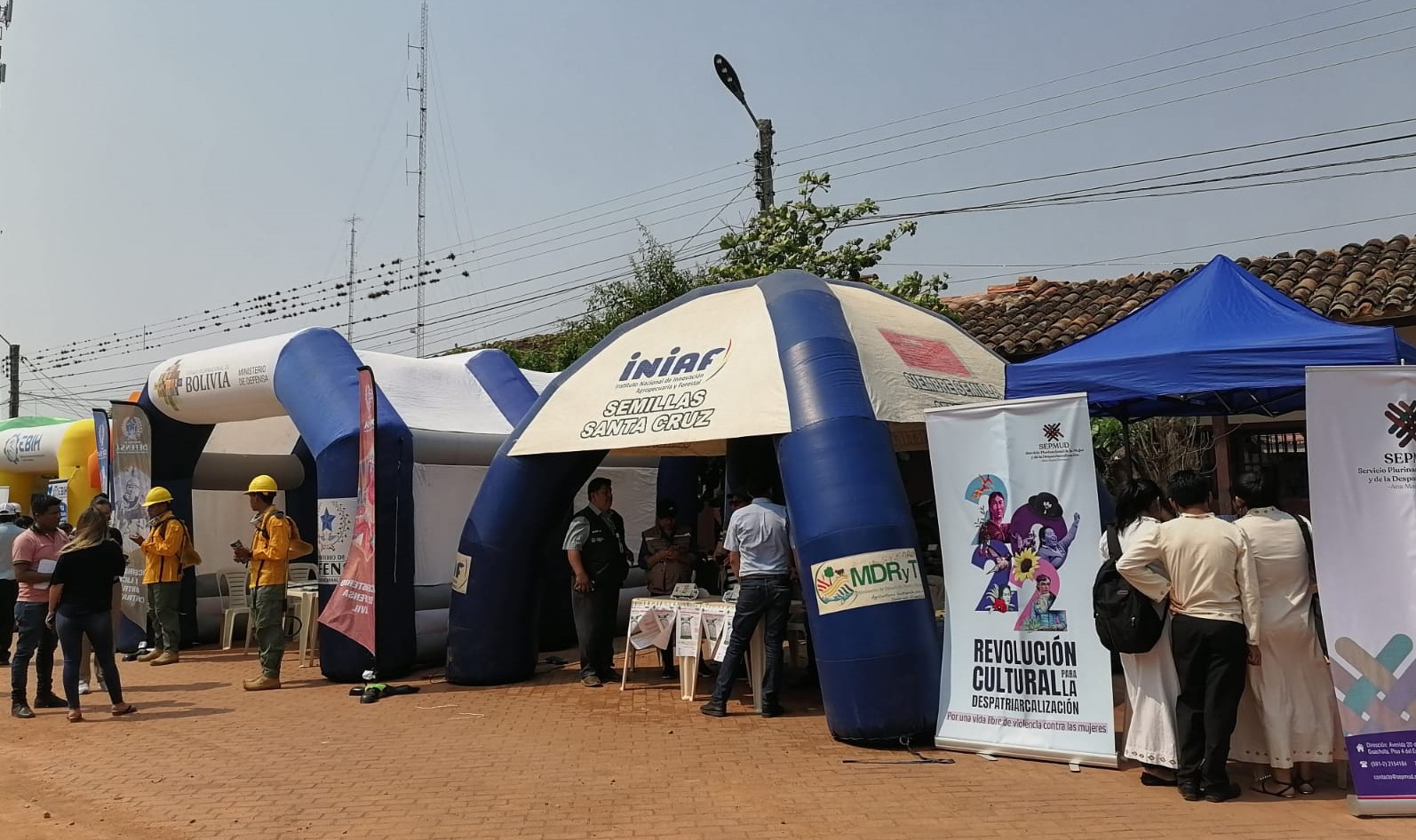 Prada: Feria Multisectorial Plurinacional informa al pueblo sobre la reconstrucción económica