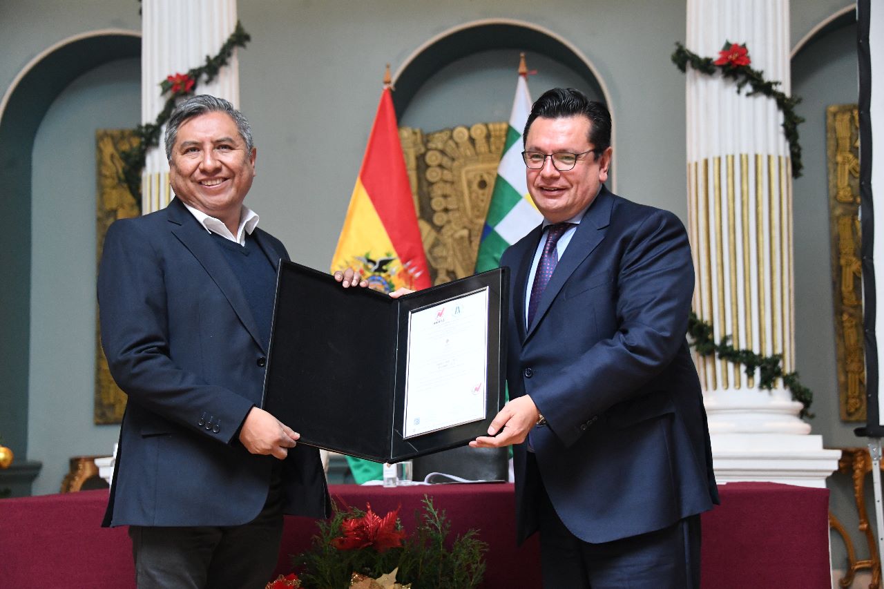 Cancillería recibe de Ibnorca la certificación ISO 9001:2015 en servicios de Apostilla y Legalización