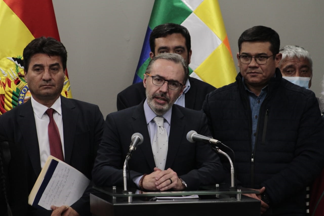 Presidente y alcaldes acuerdan socializar el censo en los nueve departamentos para ‘avanzar de manera confiable en su construcción’