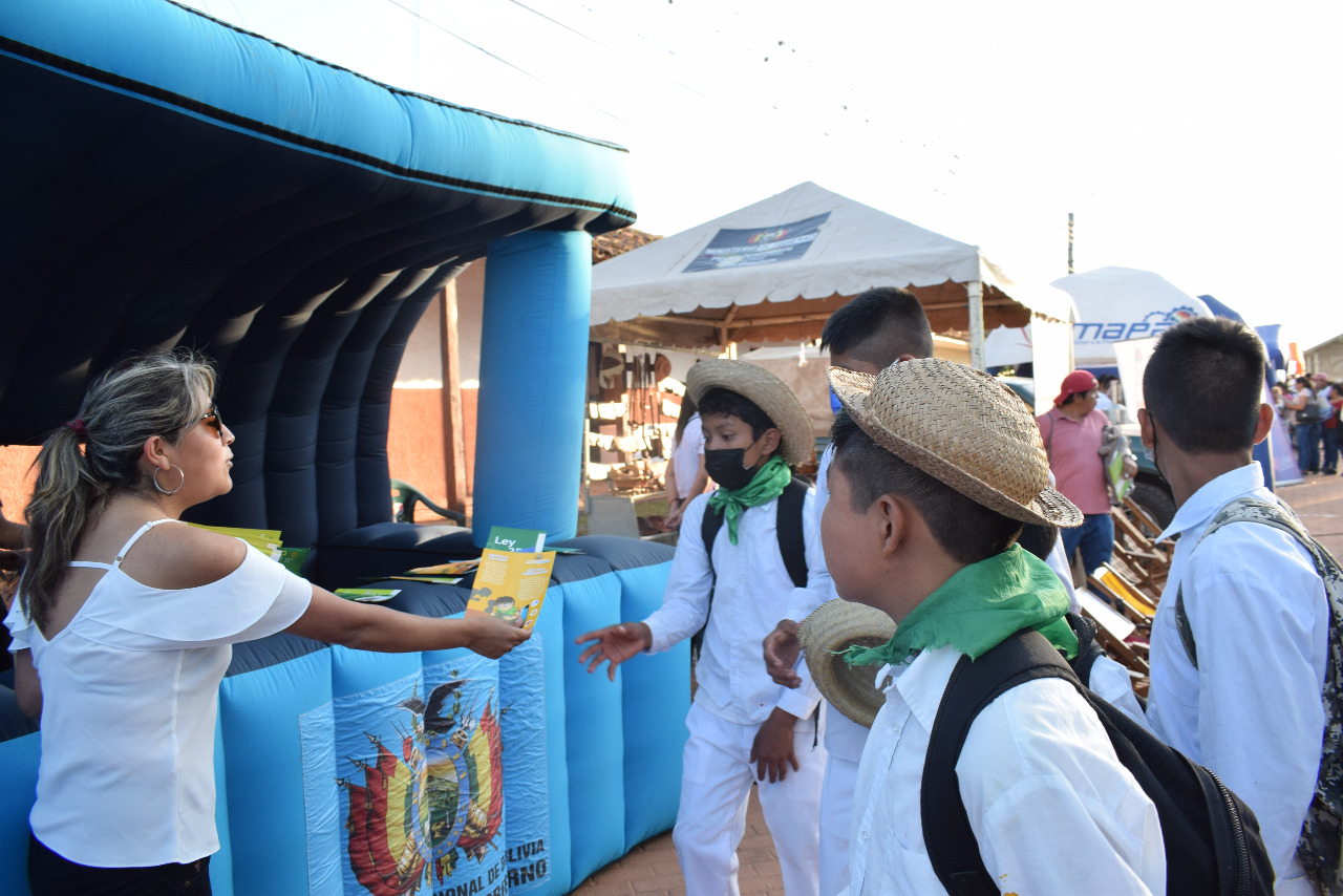 Sucre: El Estado se acerca al ciudadano en la Feria Multisectorial Plurinacional 