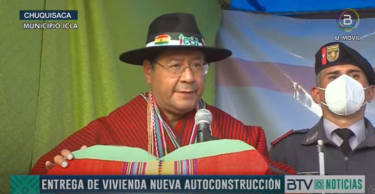 Presidente entrega 30 viviendas sociales en el municipio de Icla