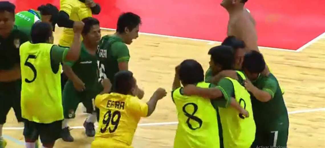 Presidente felicita a la selección boliviana de fútbol talla baja por un nuevo triunfo 