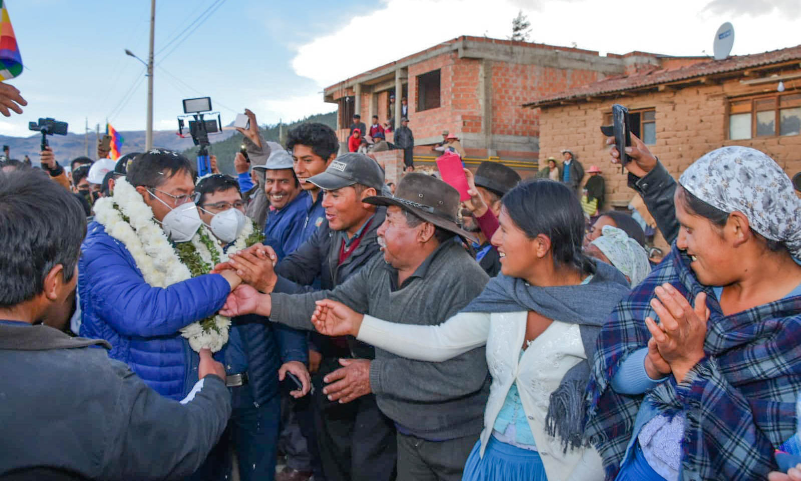 Arce saluda al municipio de Tiraque que celebra 36 años de creación