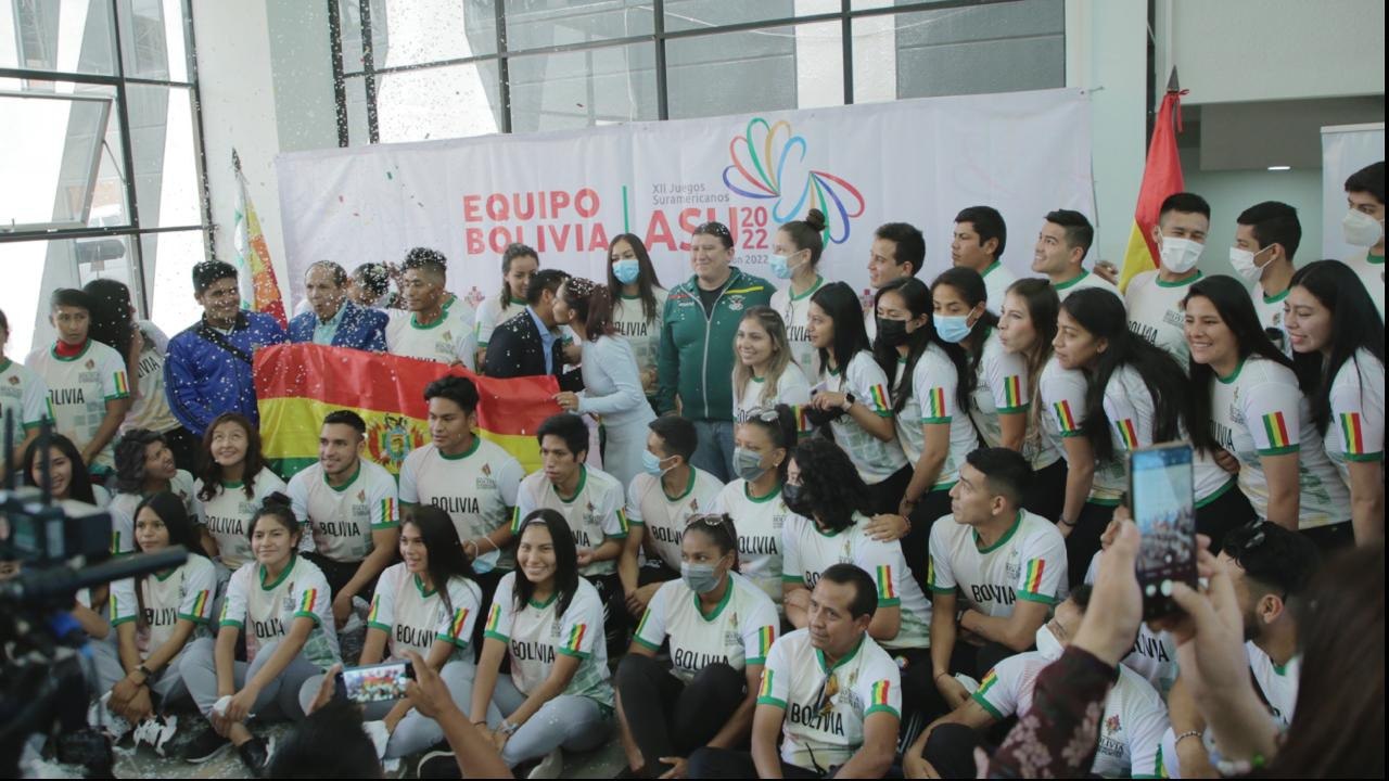 Presidente confirma apoyo de Bs 1,7 MM en pasajes aéreos para deportistas, entrenadores y médicos que asistirán a los Suramericanos