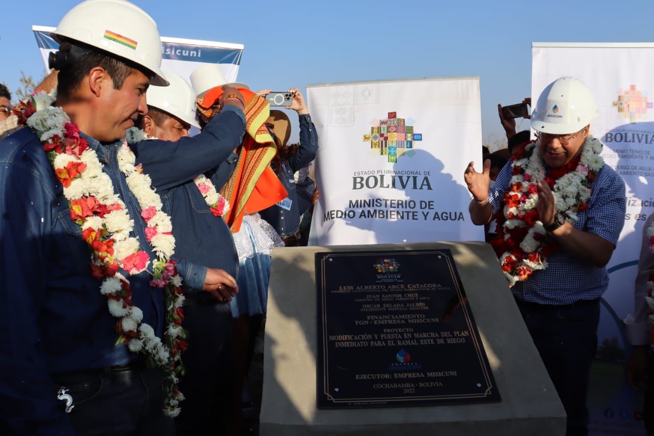 Arce entrega obras de riego en Cochabamba para 450 hectáreas y beneficiar a 1.230 familias