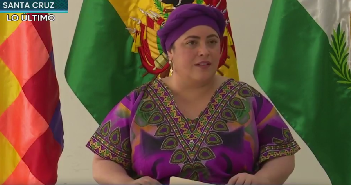 Prada denuncia que en Whatsapp llaman a ir a su casa para “sentarle la mano”, responde que no la amedrentan