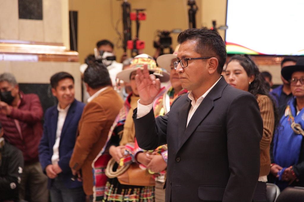 Perfil profesional y trayectoria del nuevo Defensor del Pueblo, Pedro Francisco Callisaya Aro