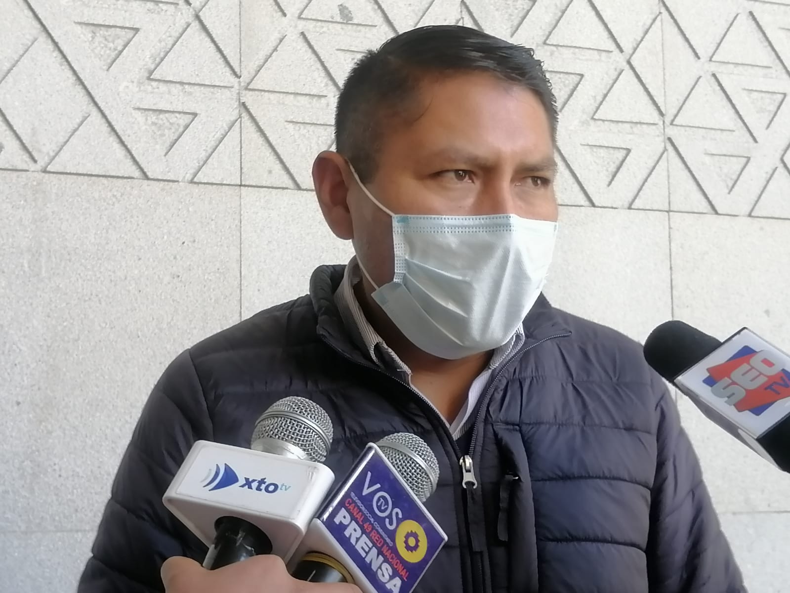 Diputado Angulo: La oposición da falsas esperanzas respecto a la legalización de autos indocumentados